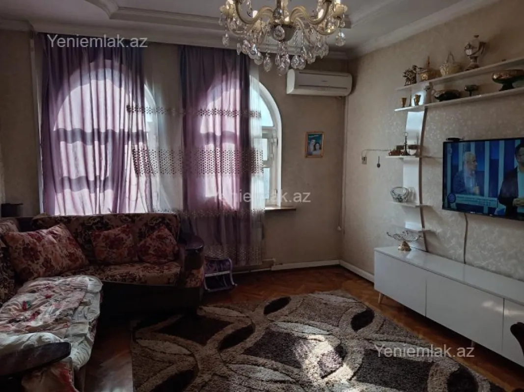 Satılır 3 otaqlı köhnə tikili 72 m²