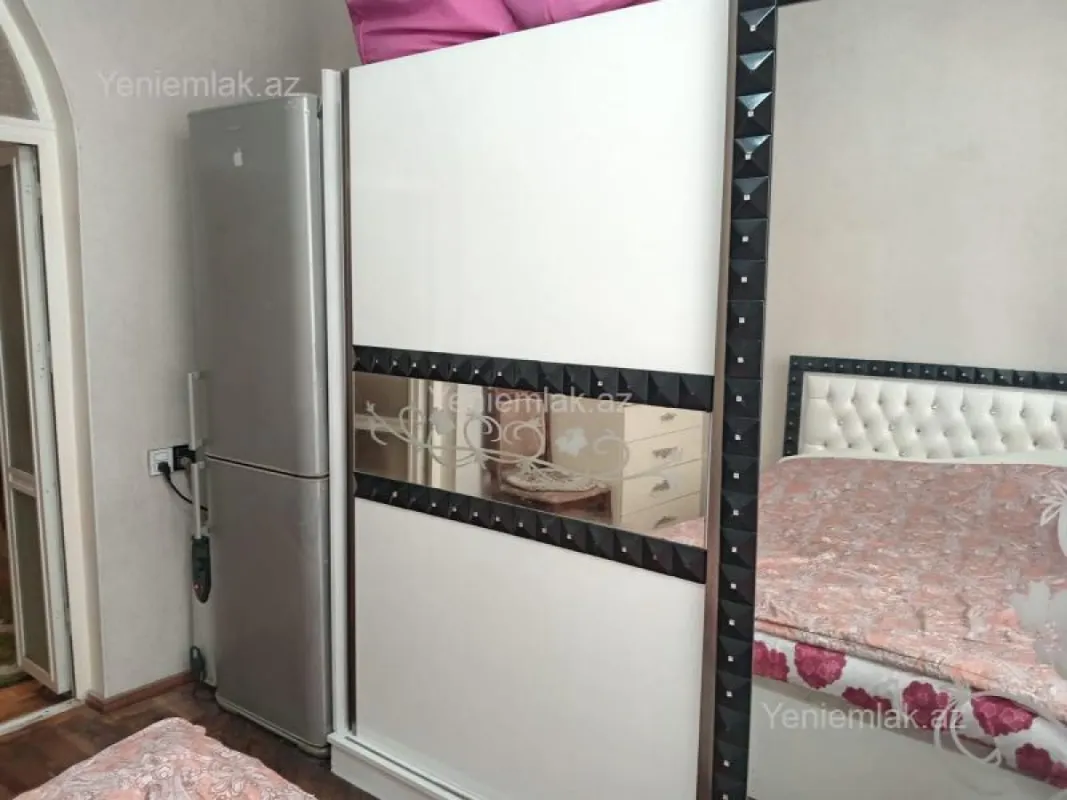 Satılır 3 otaqlı köhnə tikili 72 m²