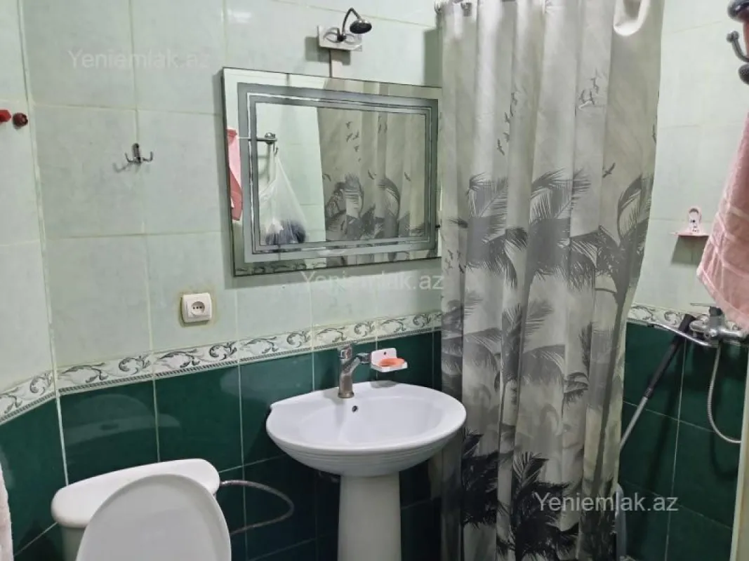 Satılır 3 otaqlı köhnə tikili 72 m²