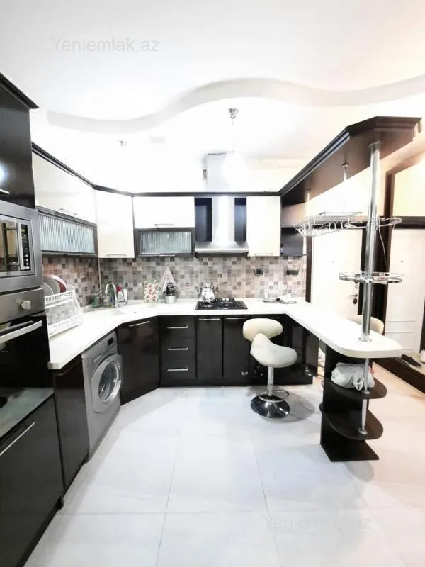 Satılır 2 otaqlı yeni tikili 68 m²
