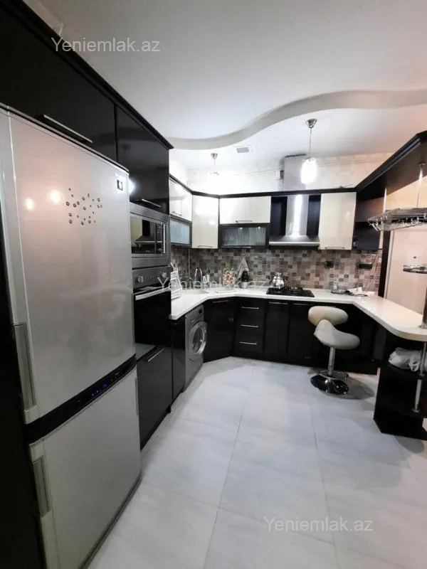 Satılır 2 otaqlı yeni tikili 68 m²