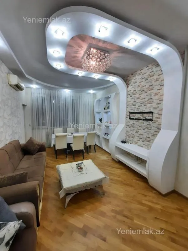 Satılır 2 otaqlı yeni tikili 68 m²