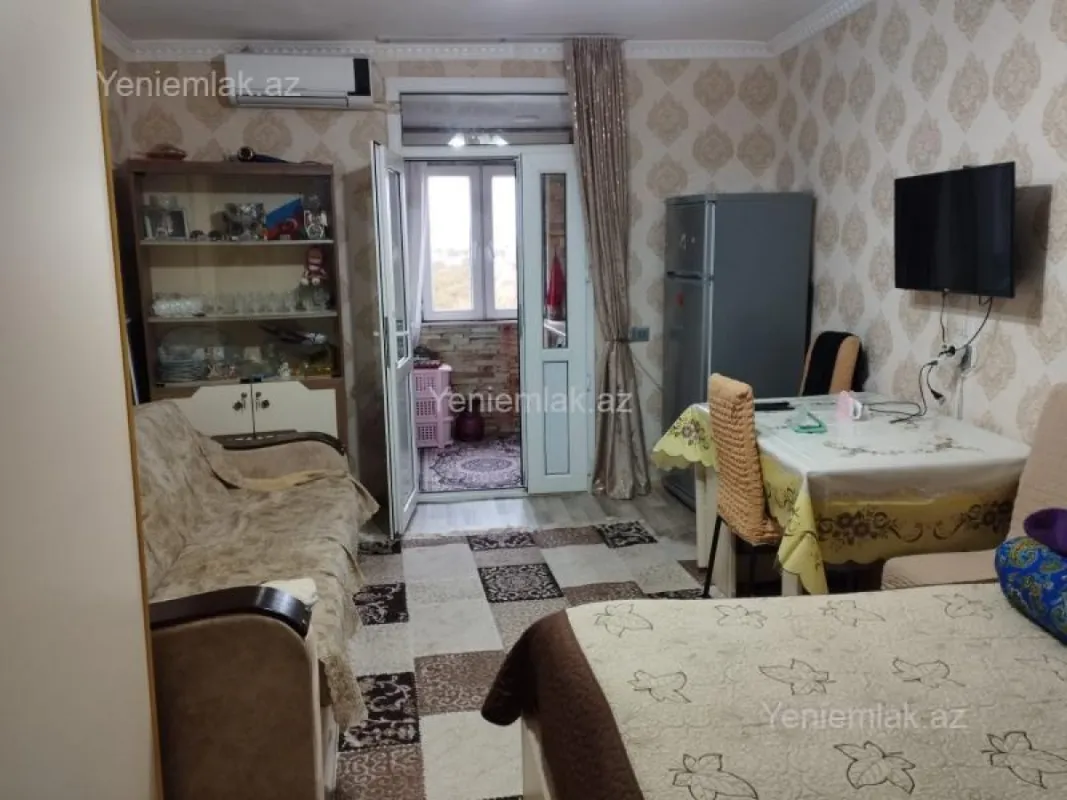 Satılır 1 otaqlı köhnə tikili 20 m²