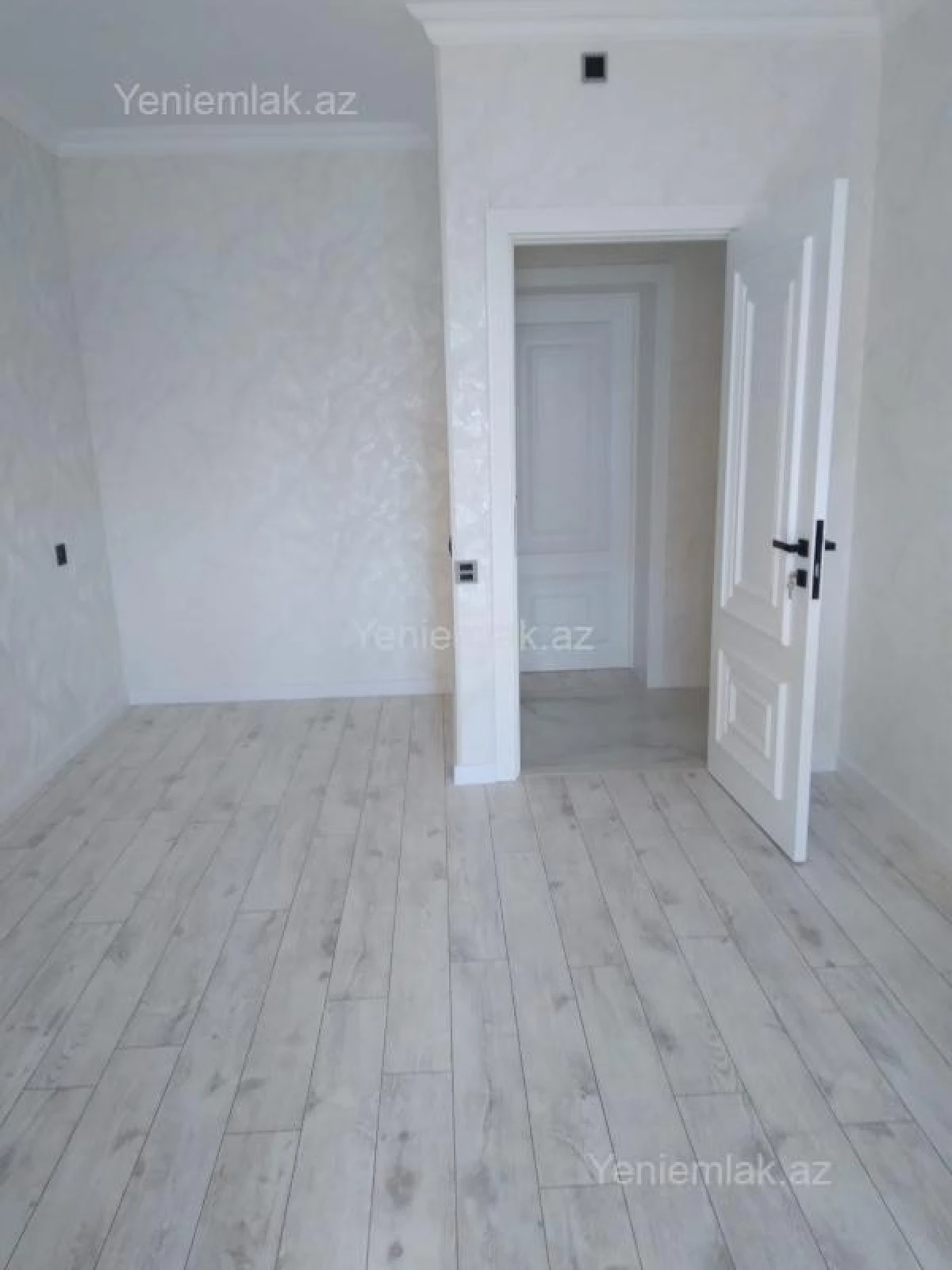 Satılır 4 otaqlı köhnə tikili 85 m²