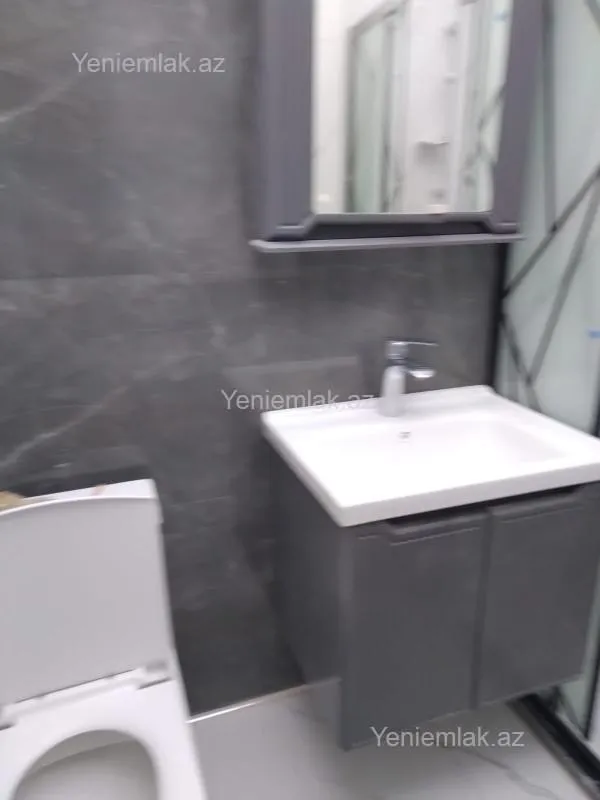 Satılır 4 otaqlı köhnə tikili 85 m²