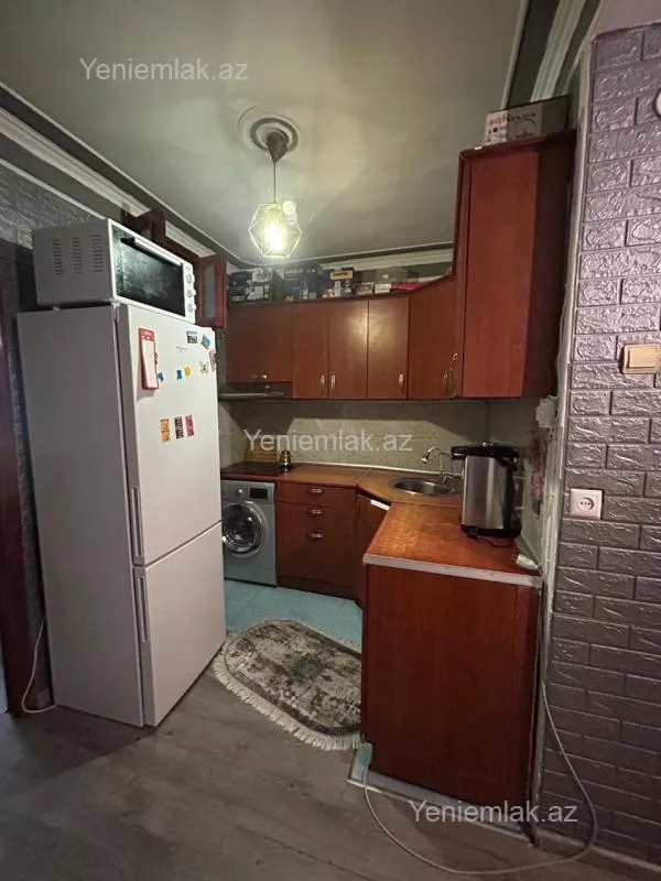 Satılır 2 otaqlı köhnə tikili 46 m²