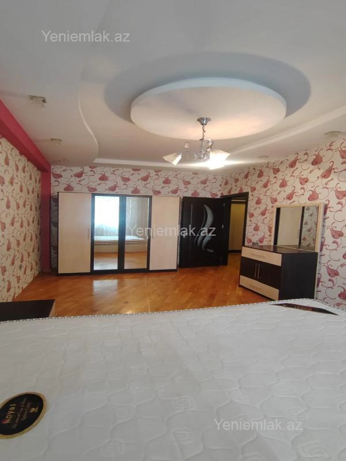 Satılır 2 otaqlı yeni tikili 75 m²