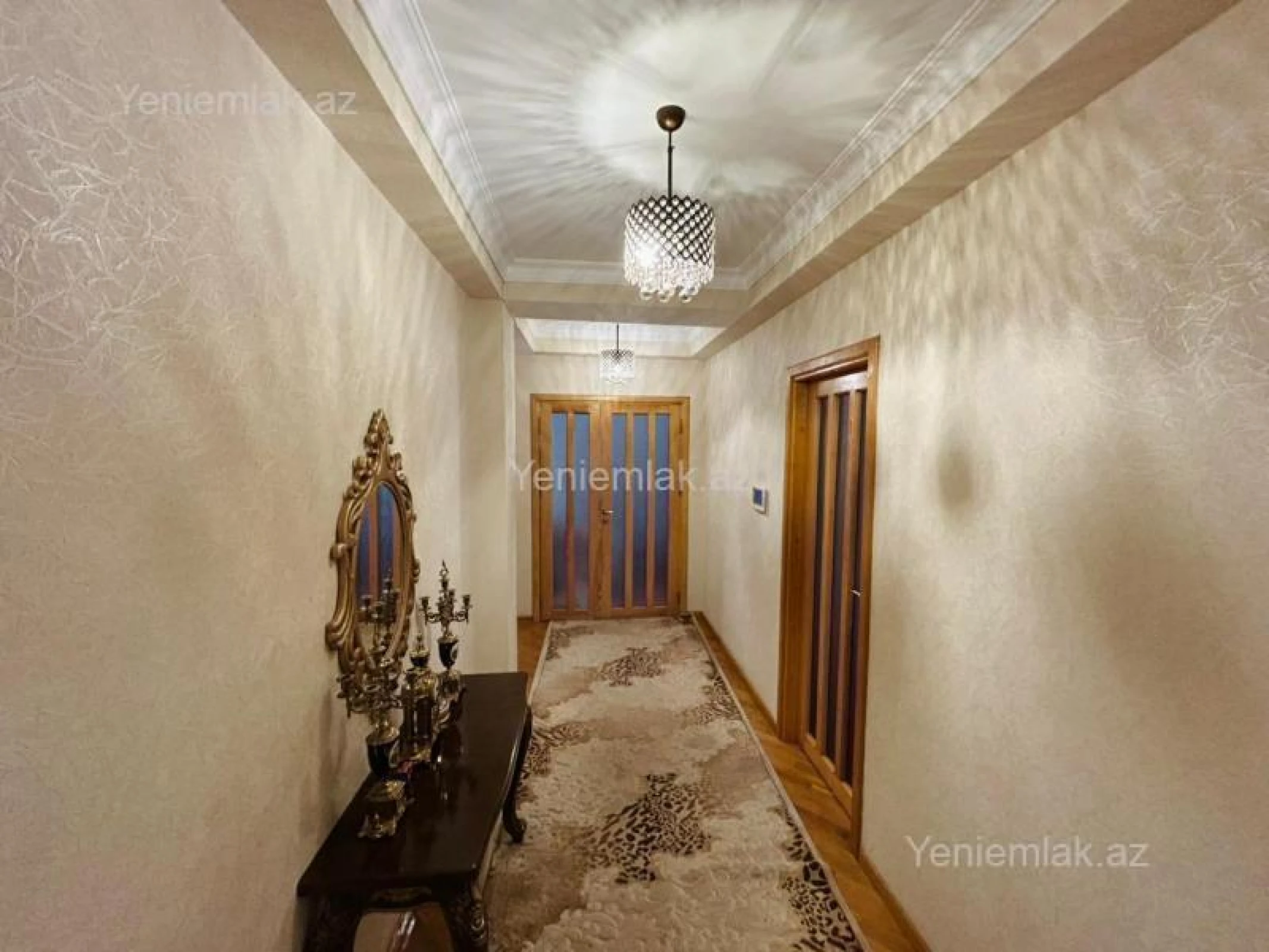 Satılır 5 otaqlı yeni tikili 180 m²