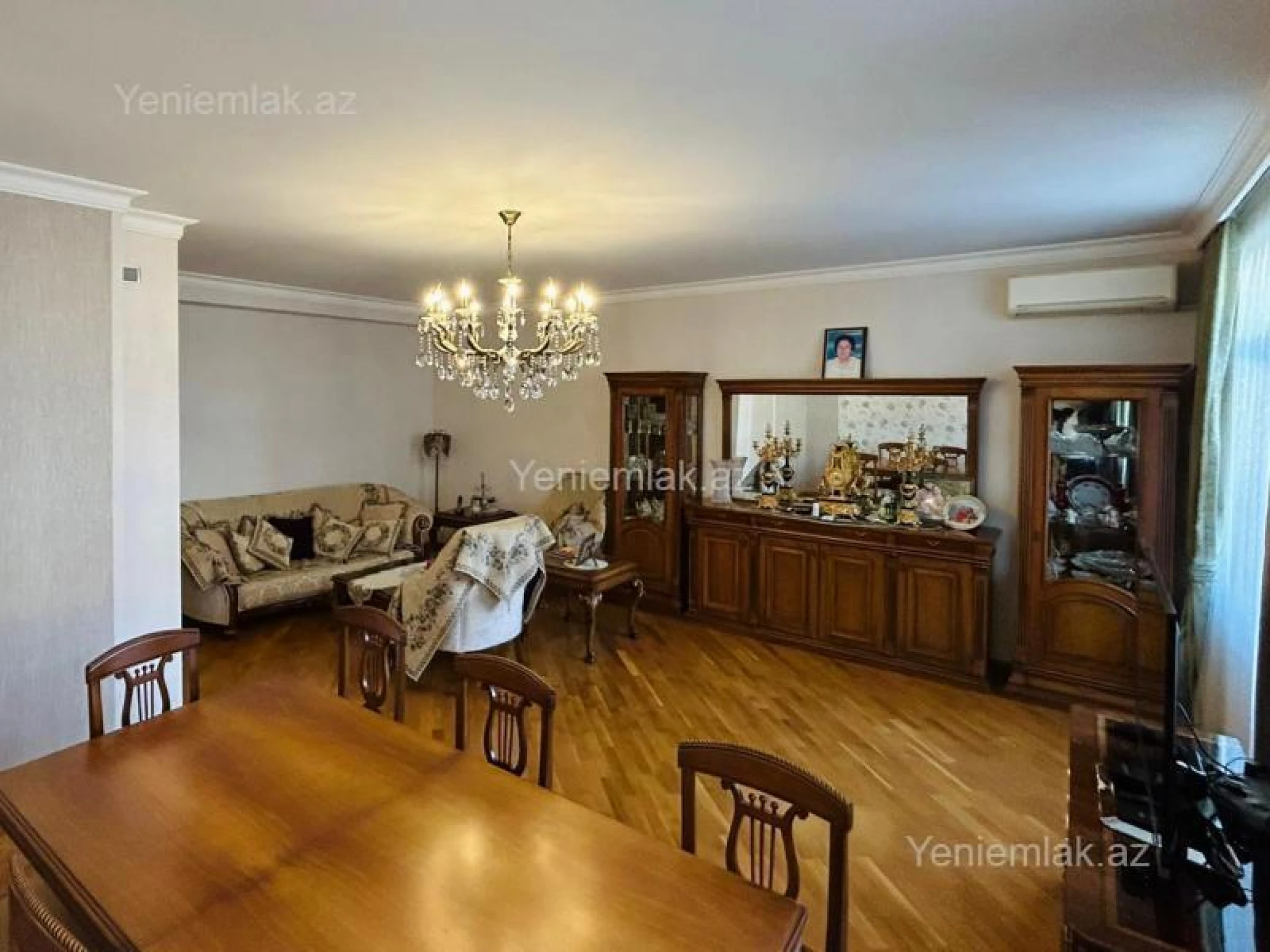 Satılır 5 otaqlı yeni tikili 180 m²