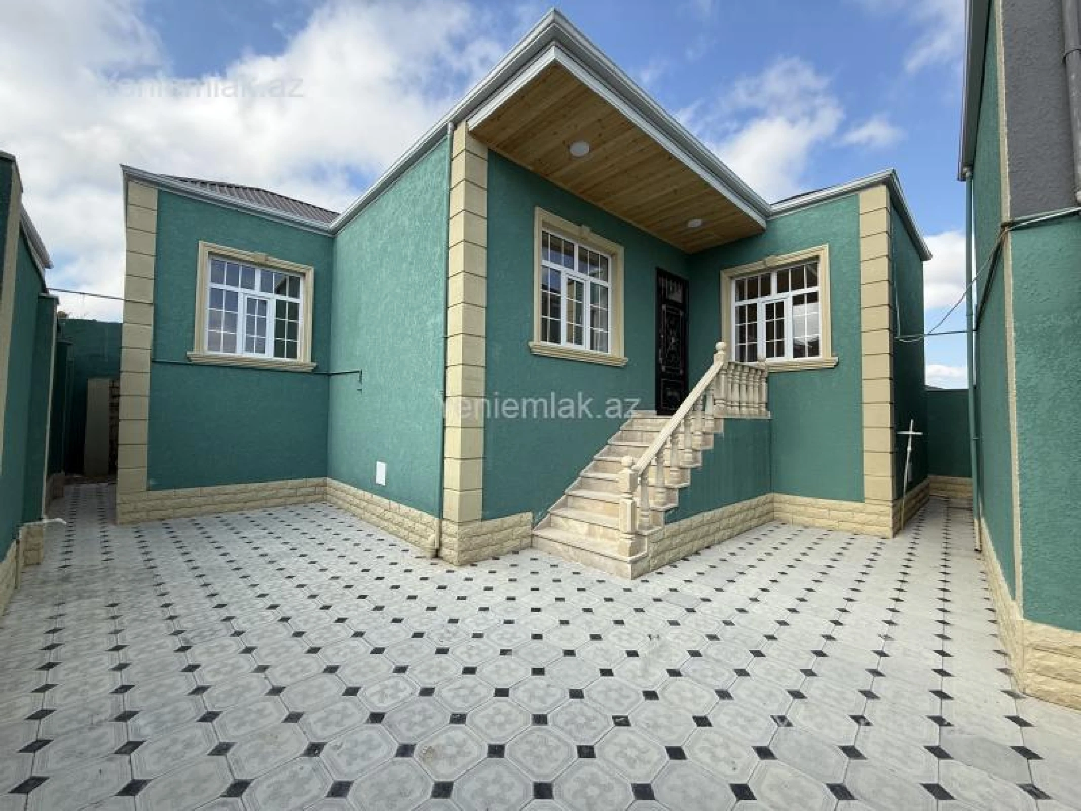 Satılır 4 otaqlı həyət evi 120 m²