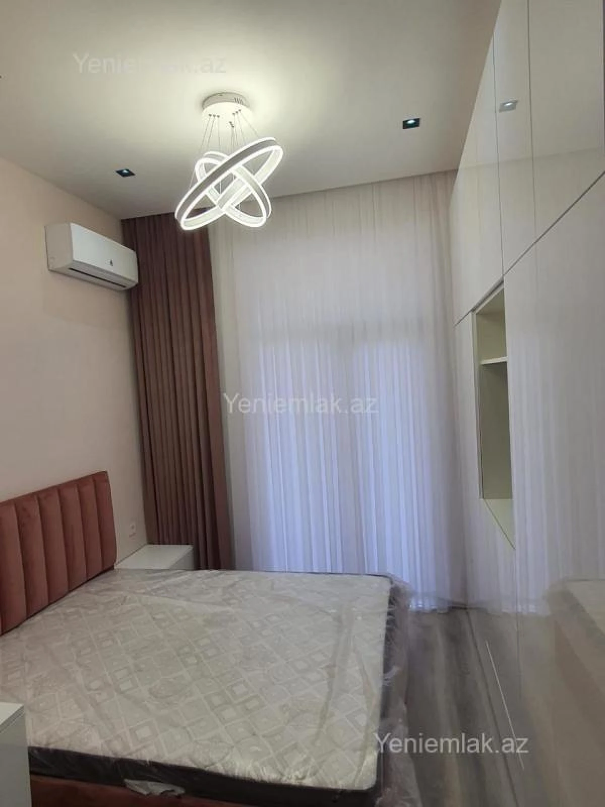 Satılır 2 otaqlı yeni tikili 90 m²