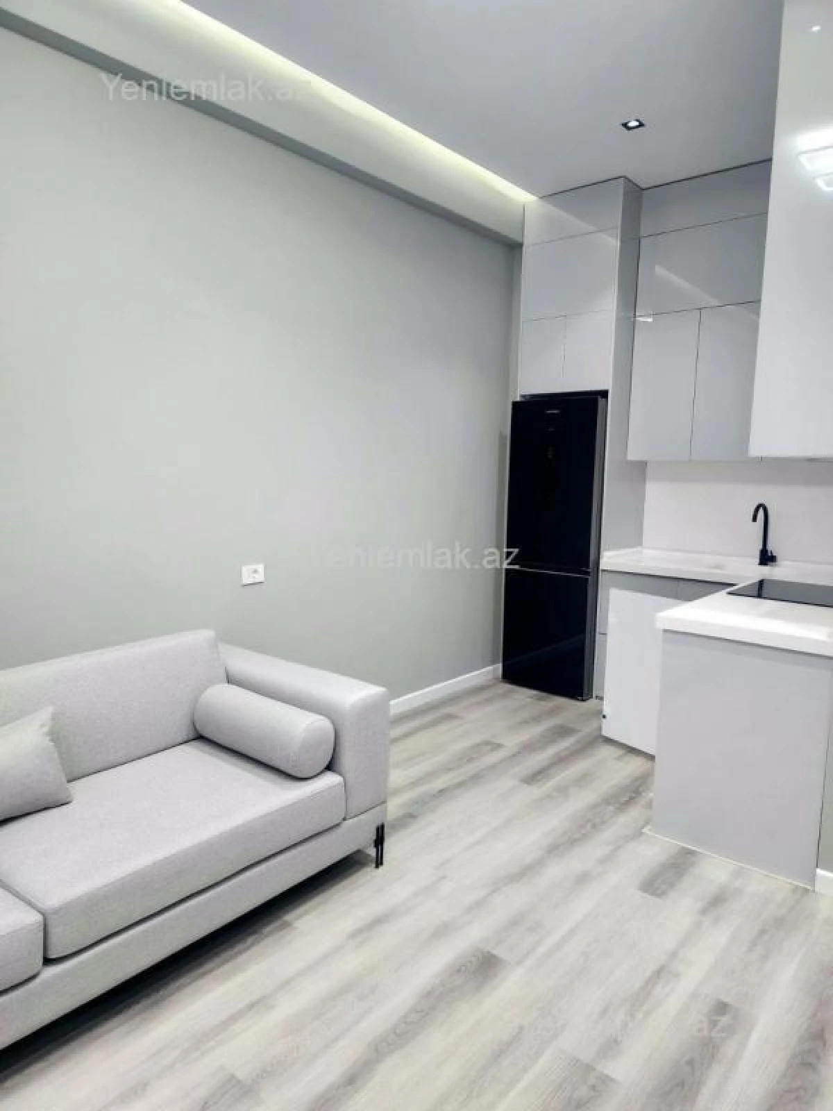 Satılır 2 otaqlı yeni tikili 90 m²