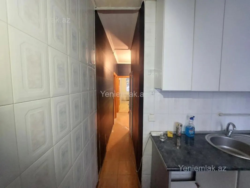 Satılır 3 otaqlı köhnə tikili 70 m²