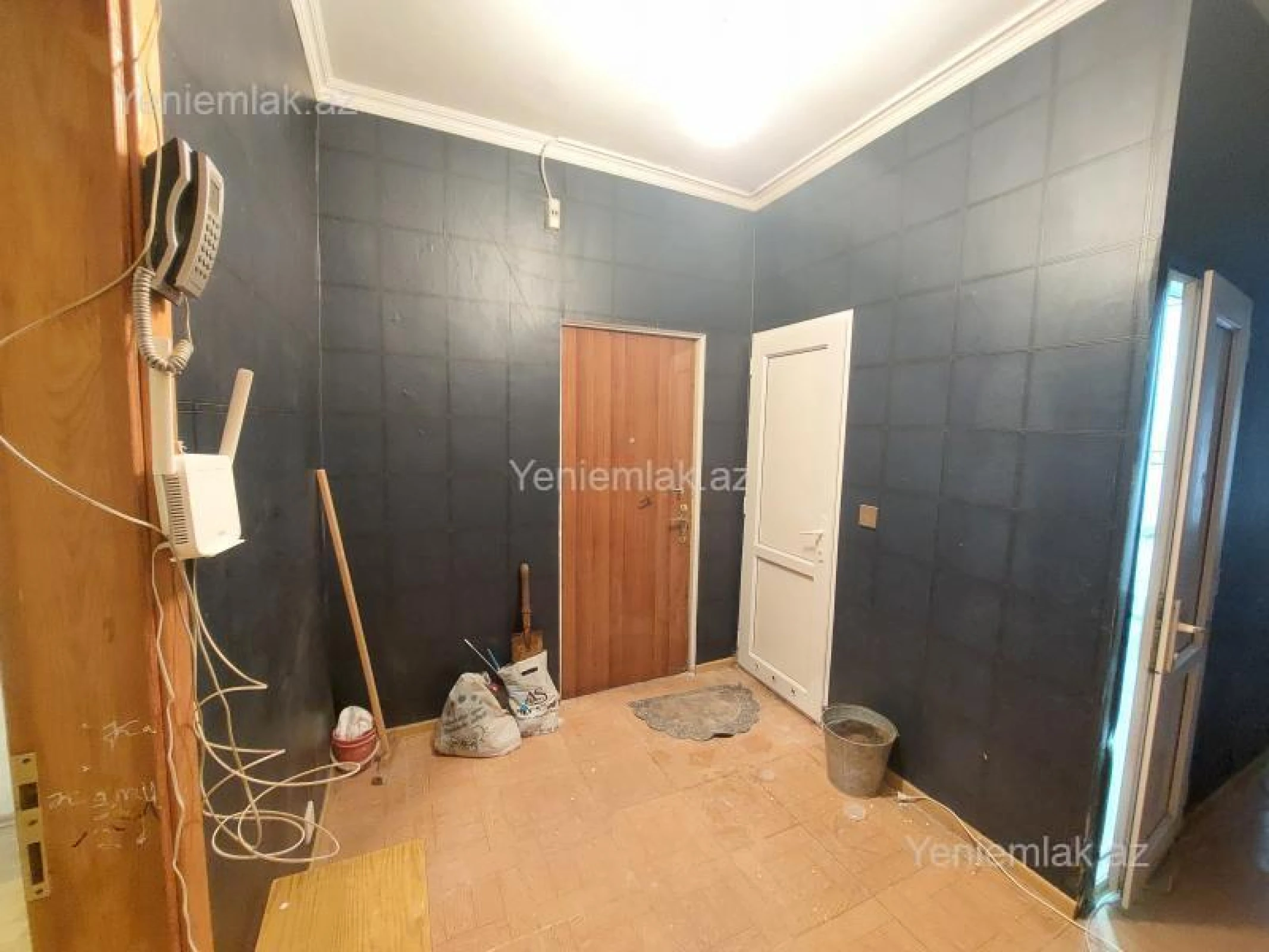Satılır 3 otaqlı köhnə tikili 70 m²