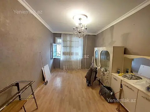 Satılır 3 otaqlı köhnə tikili 70 m² — Bakı, Binəqədi 3 otaq 70.00 m²