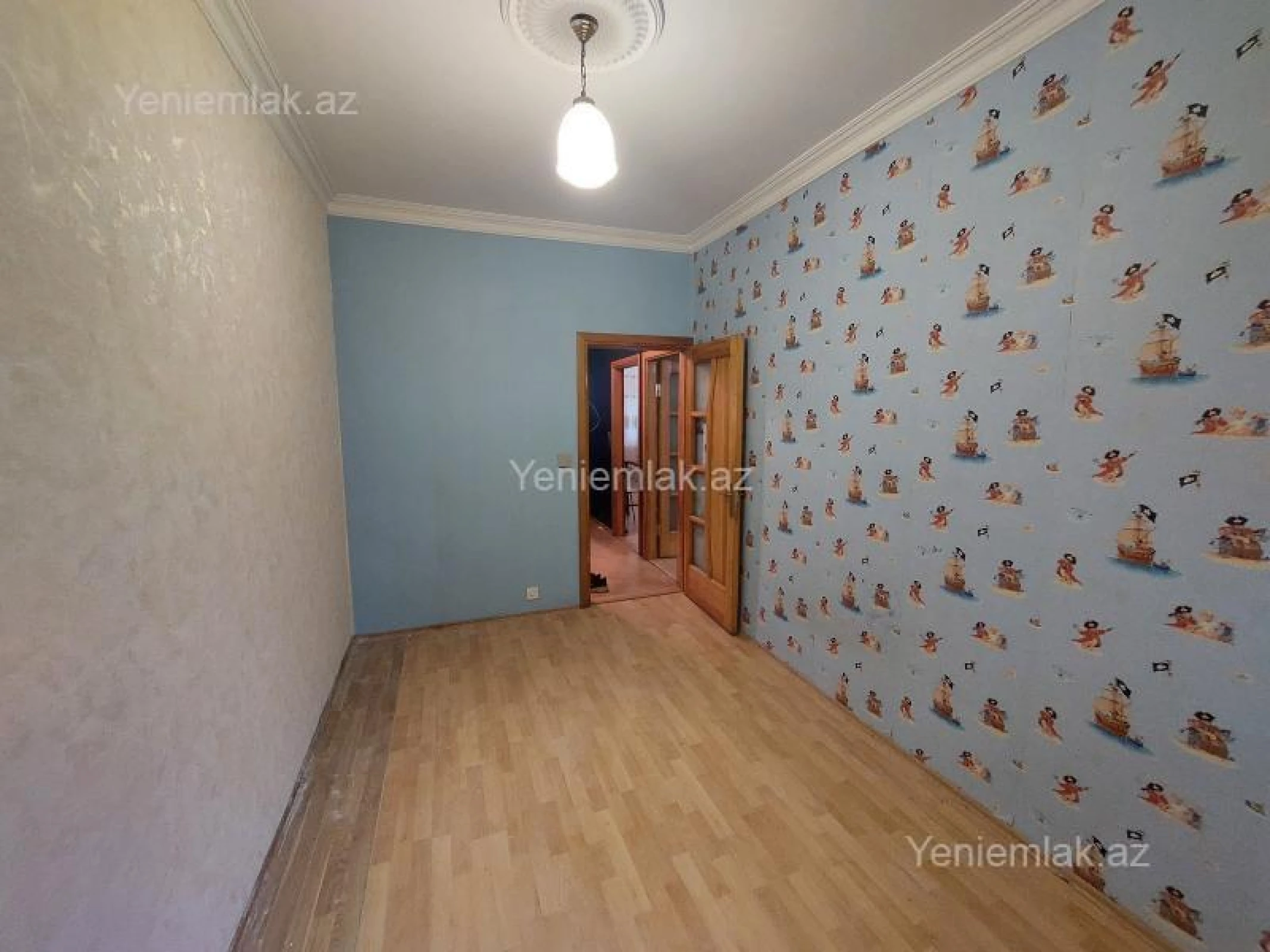 Satılır 3 otaqlı köhnə tikili 70 m²