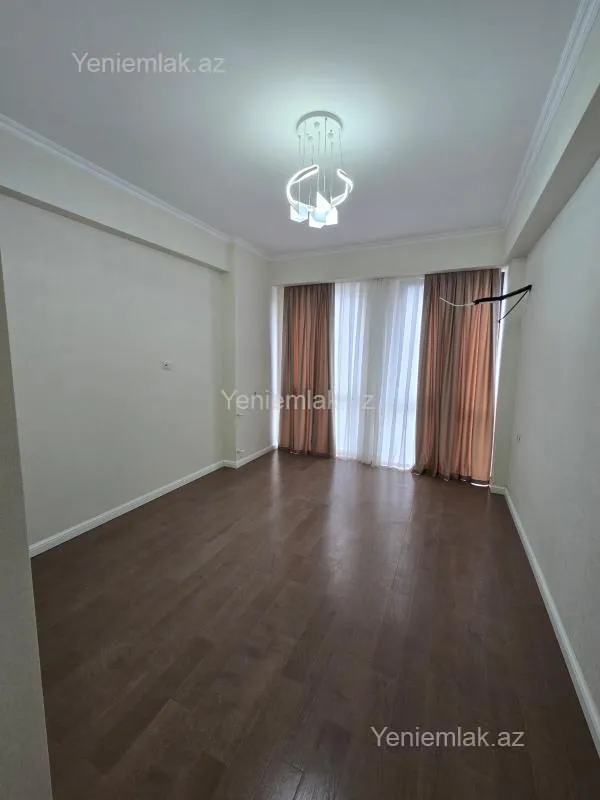 Satılır 3 otaqlı yeni tikili 70 m²