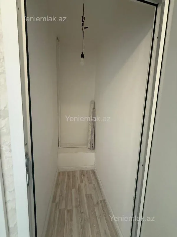 Satılır 2 otaqlı köhnə tikili 60 m²