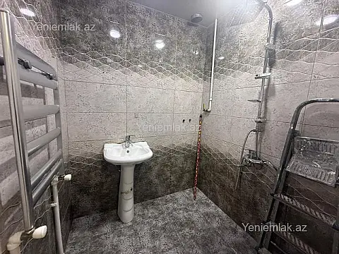 Satılır 2 otaqlı köhnə tikili 60 m²