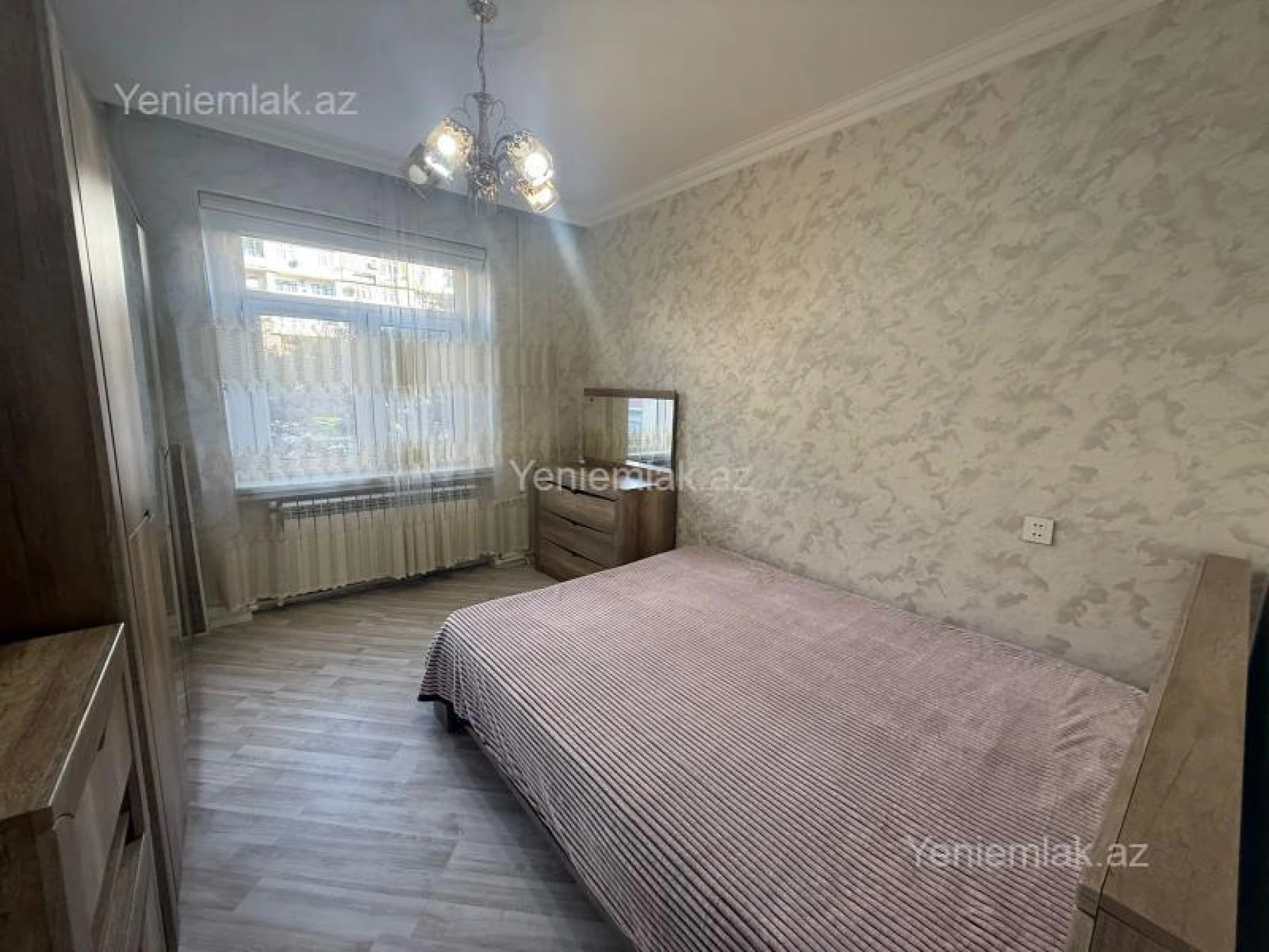 Satılır 2 otaqlı köhnə tikili 60 m²