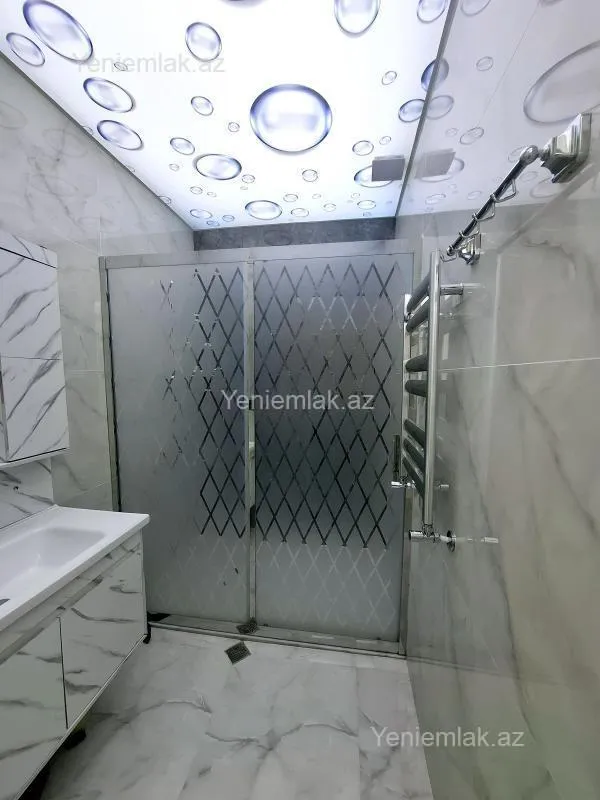 Satılır 3 otaqlı yeni tikili 140 m²