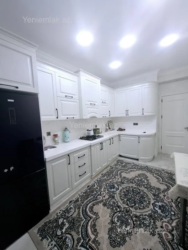 Satılır 3 otaqlı yeni tikili 140 m²