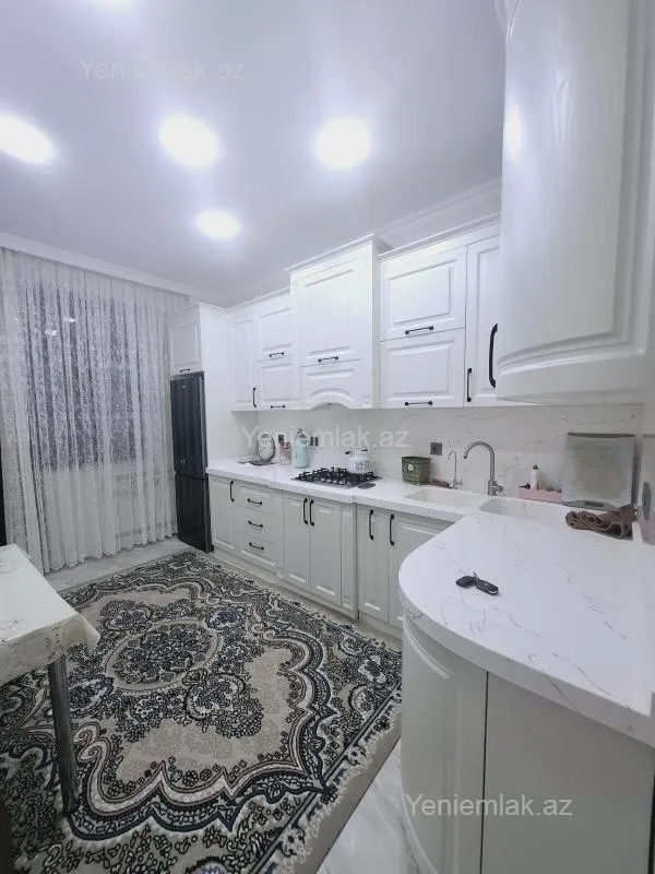 Satılır 3 otaqlı yeni tikili 140 m²