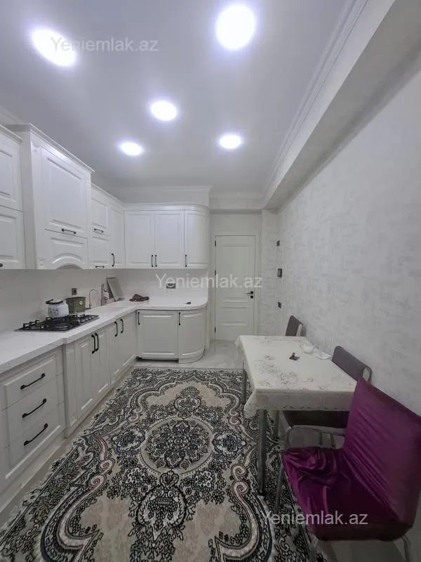 Satılır 3 otaqlı yeni tikili 140 m²