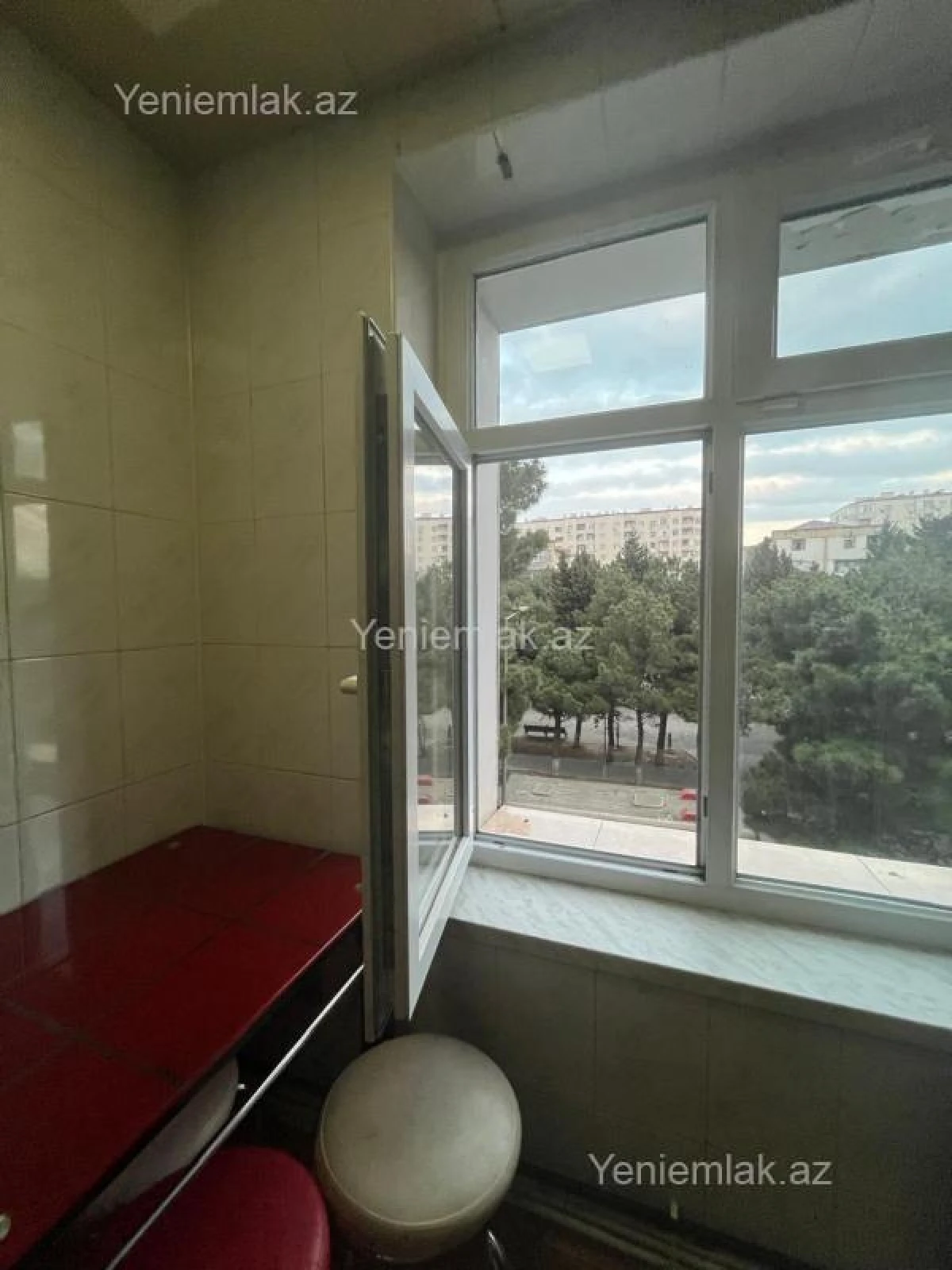 Satılır 3 otaqlı köhnə tikili 70 m²