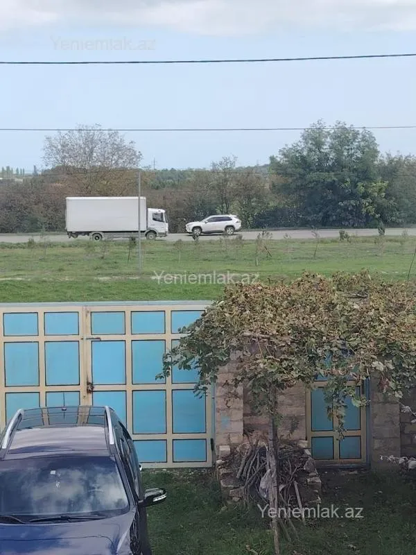 Satılır 7 otaqlı həyət evi 300 m²