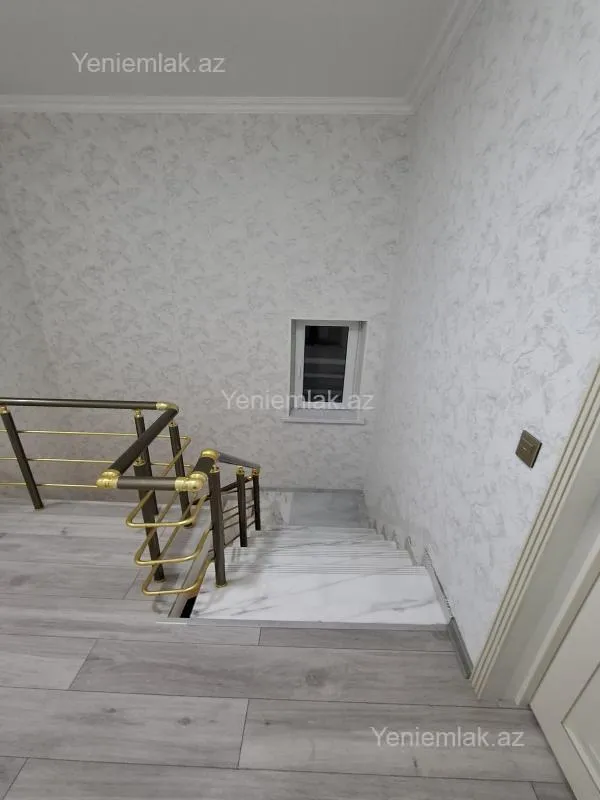 Satılır 5 otaqlı həyət evi 130 m²