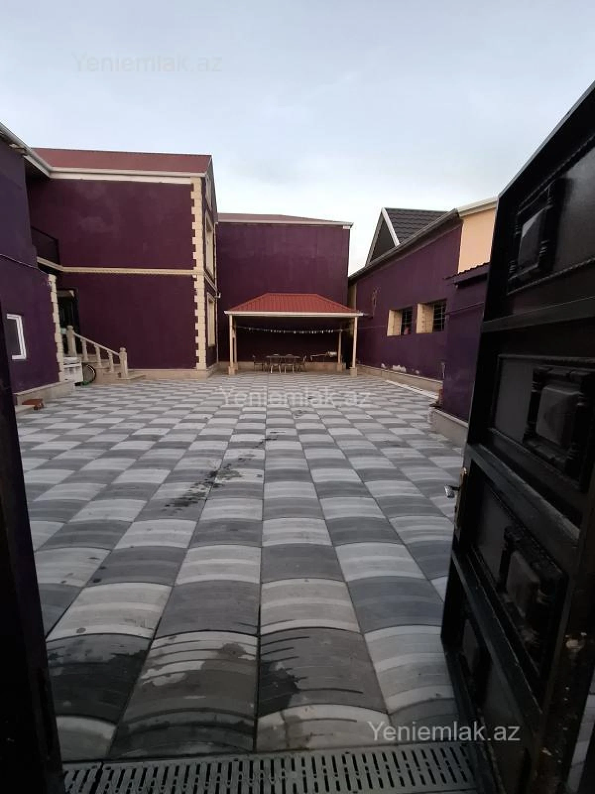 Satılır 5 otaqlı həyət evi 130 m²