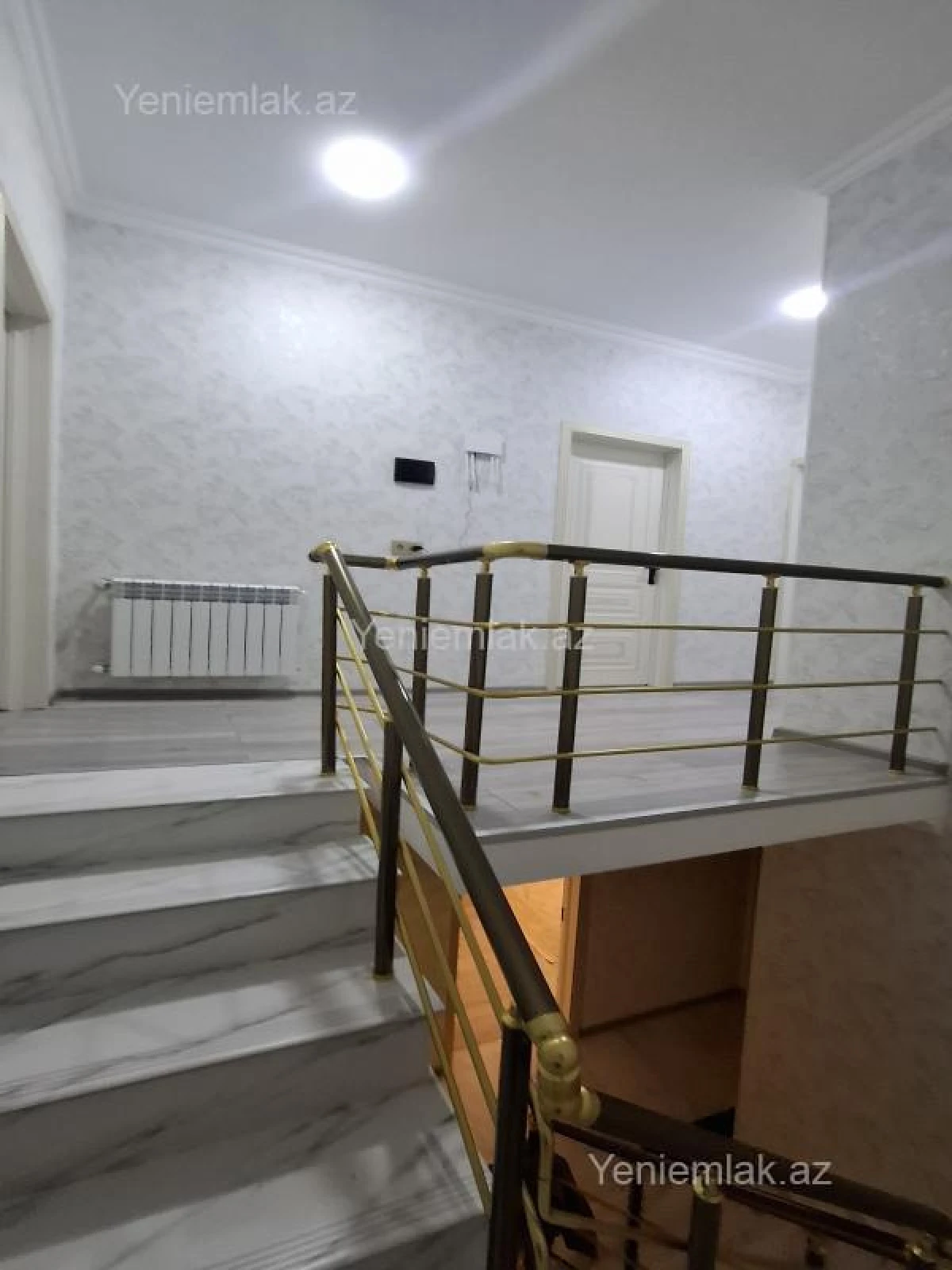 Satılır 5 otaqlı həyət evi 130 m²