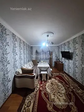 Satılır 2 otaqlı köhnə tikili 47 m² — Sumqayıt, 8-ci mikrorayon 2 otaq 47.00 m²