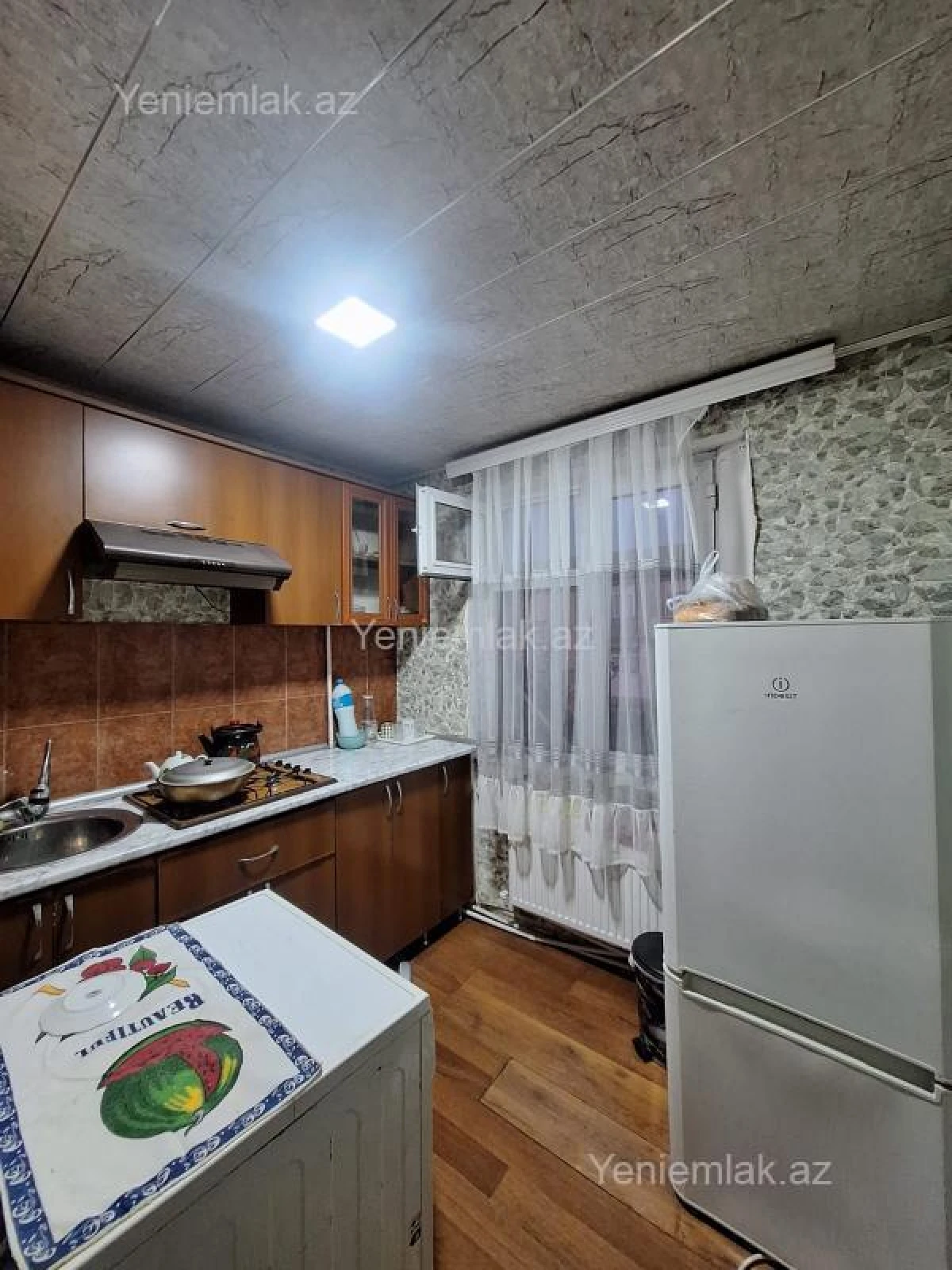 Satılır 2 otaqlı köhnə tikili 47 m²