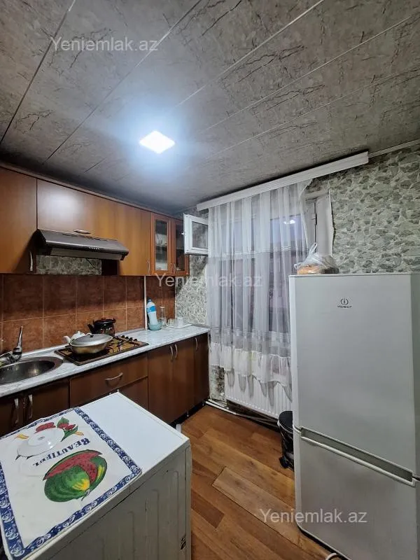 Satılır 2 otaqlı köhnə tikili 47 m²