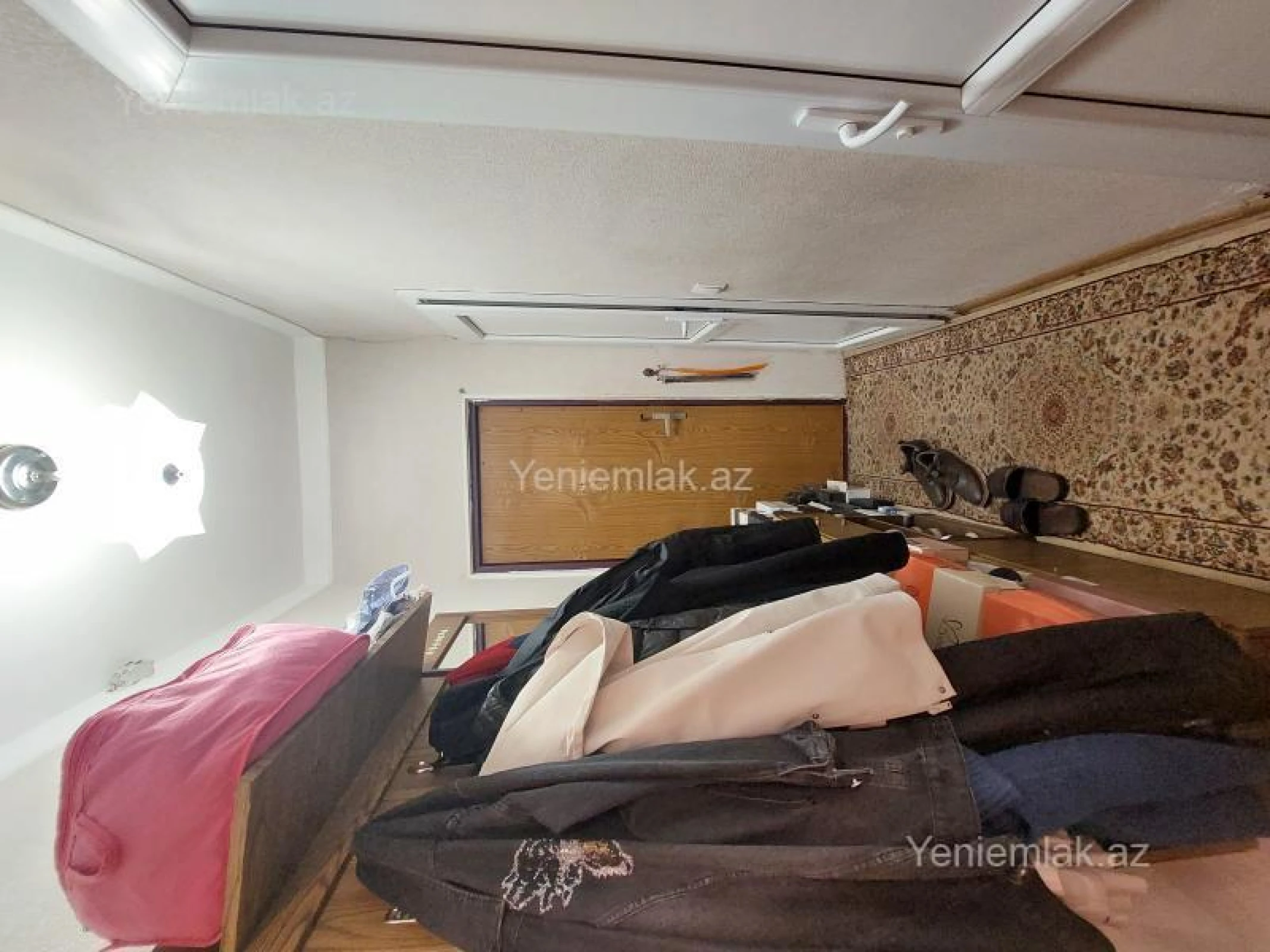 Satılır 2 otaqlı köhnə tikili 55 m²