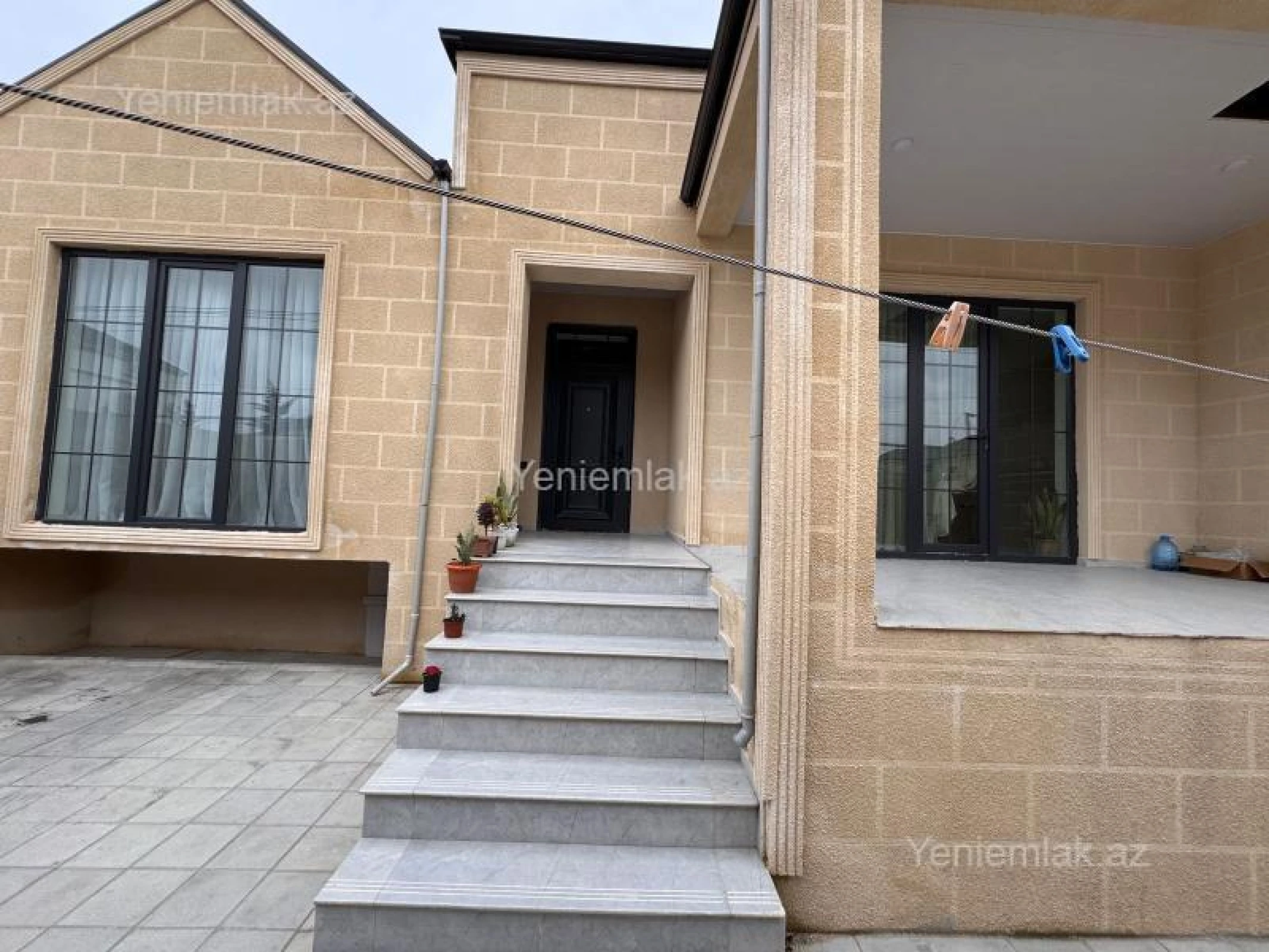 Satılır 4 otaqlı həyət evi 150 m²
