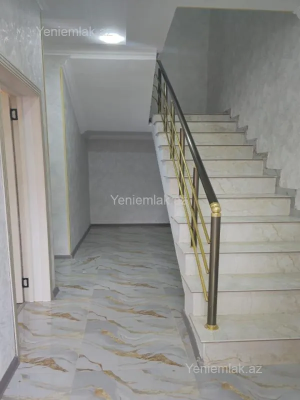 Satılır 4 otaqlı həyət evi 110 m²