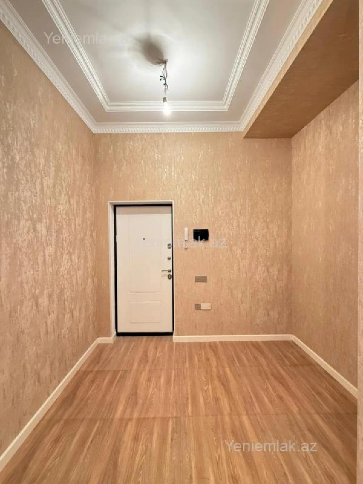 Satılır 3 otaqlı yeni tikili 120 m²