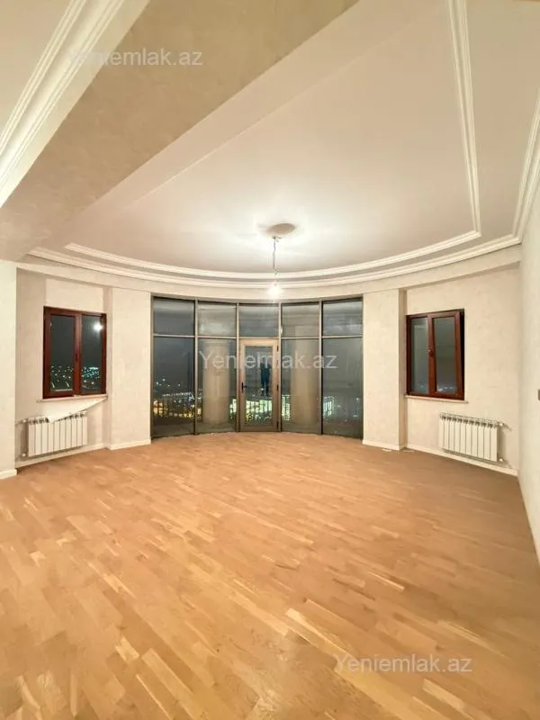 Satılır 3 otaqlı yeni tikili 120 m²