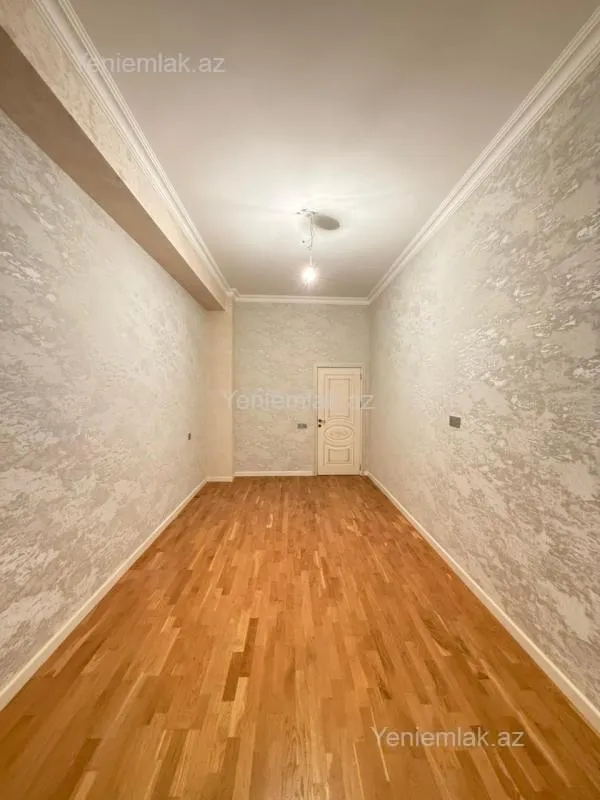 Satılır 3 otaqlı yeni tikili 120 m²