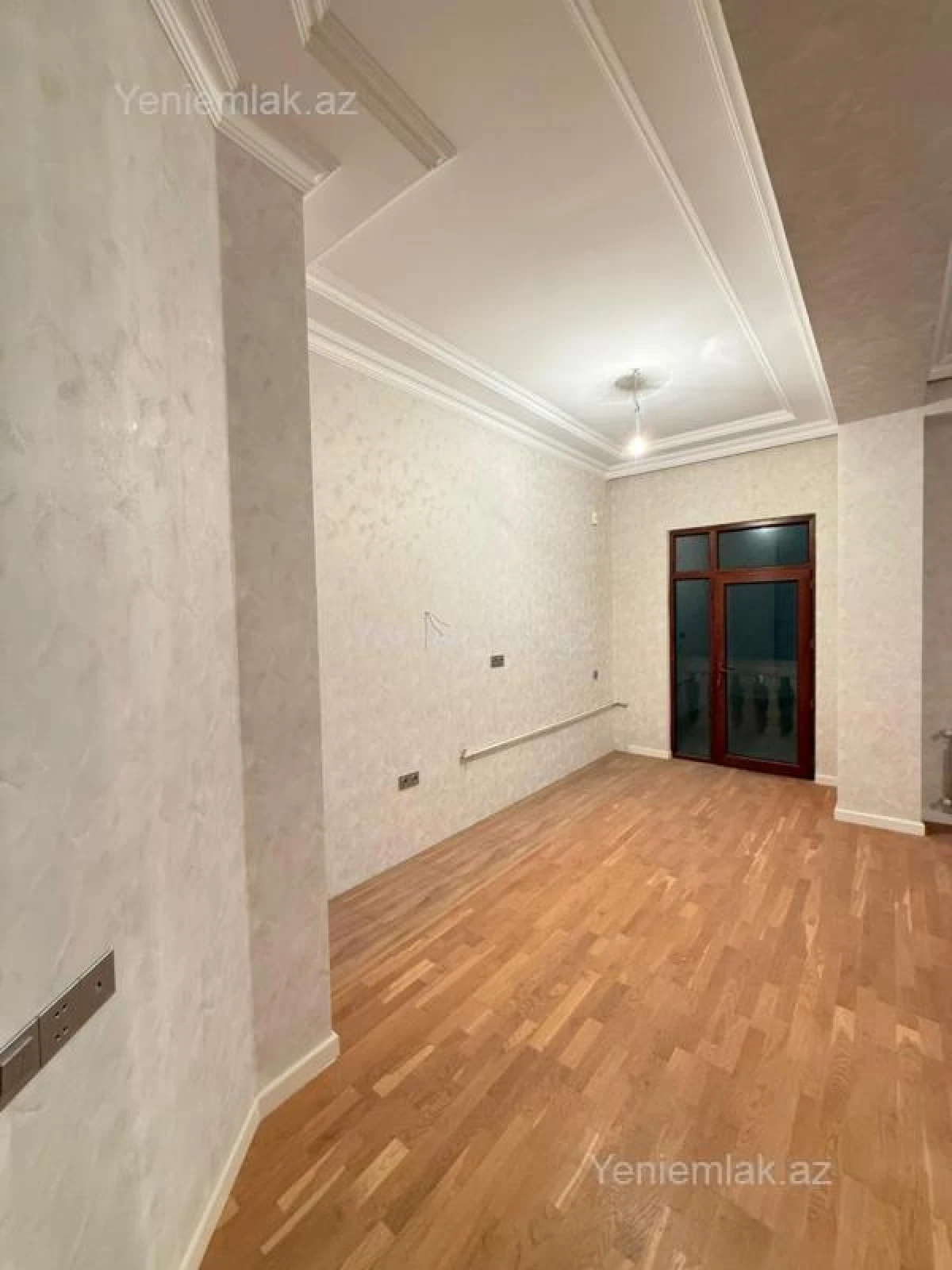 Satılır 3 otaqlı yeni tikili 120 m²