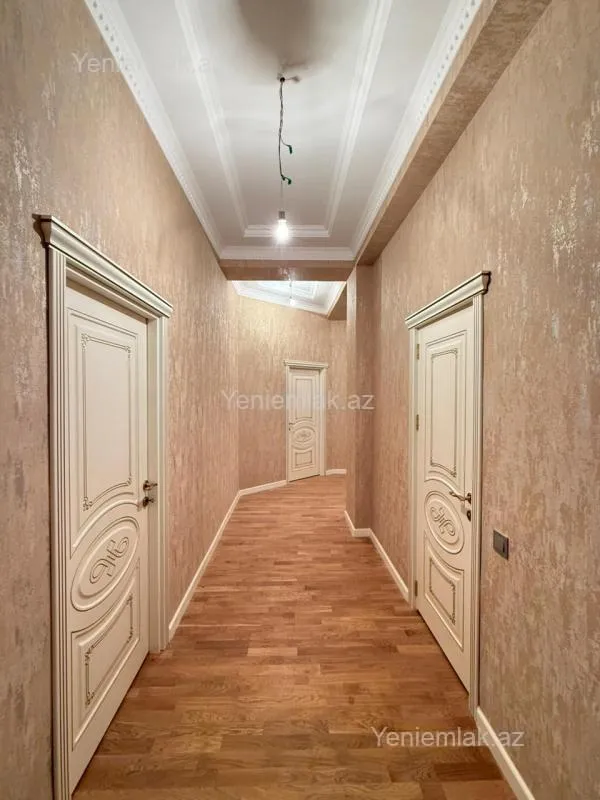 Satılır 3 otaqlı yeni tikili 120 m²