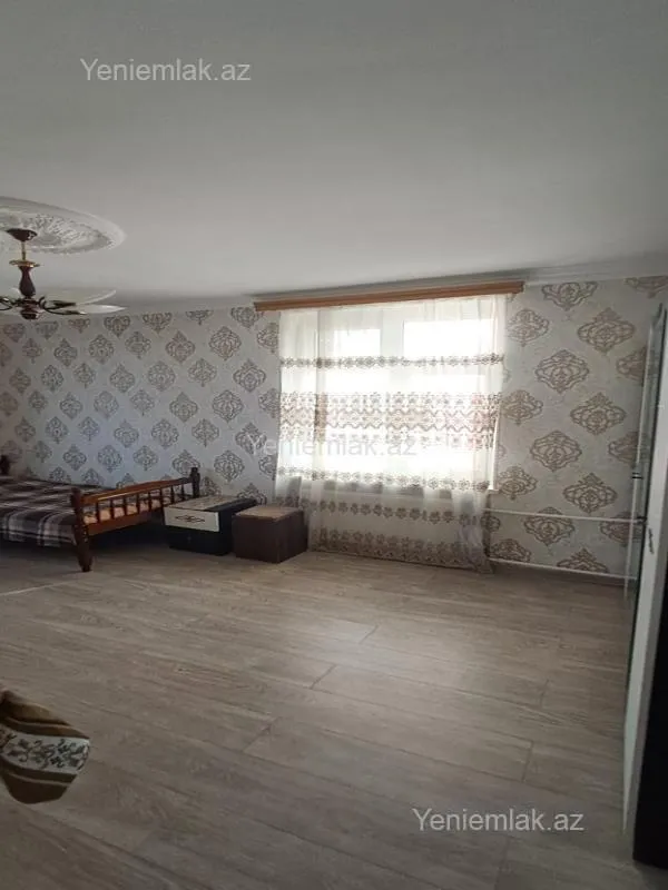 Satılır 1 otaqlı köhnə tikili 33 m²