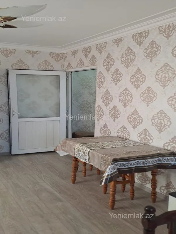 Satılır 1 otaqlı köhnə tikili 33 m²