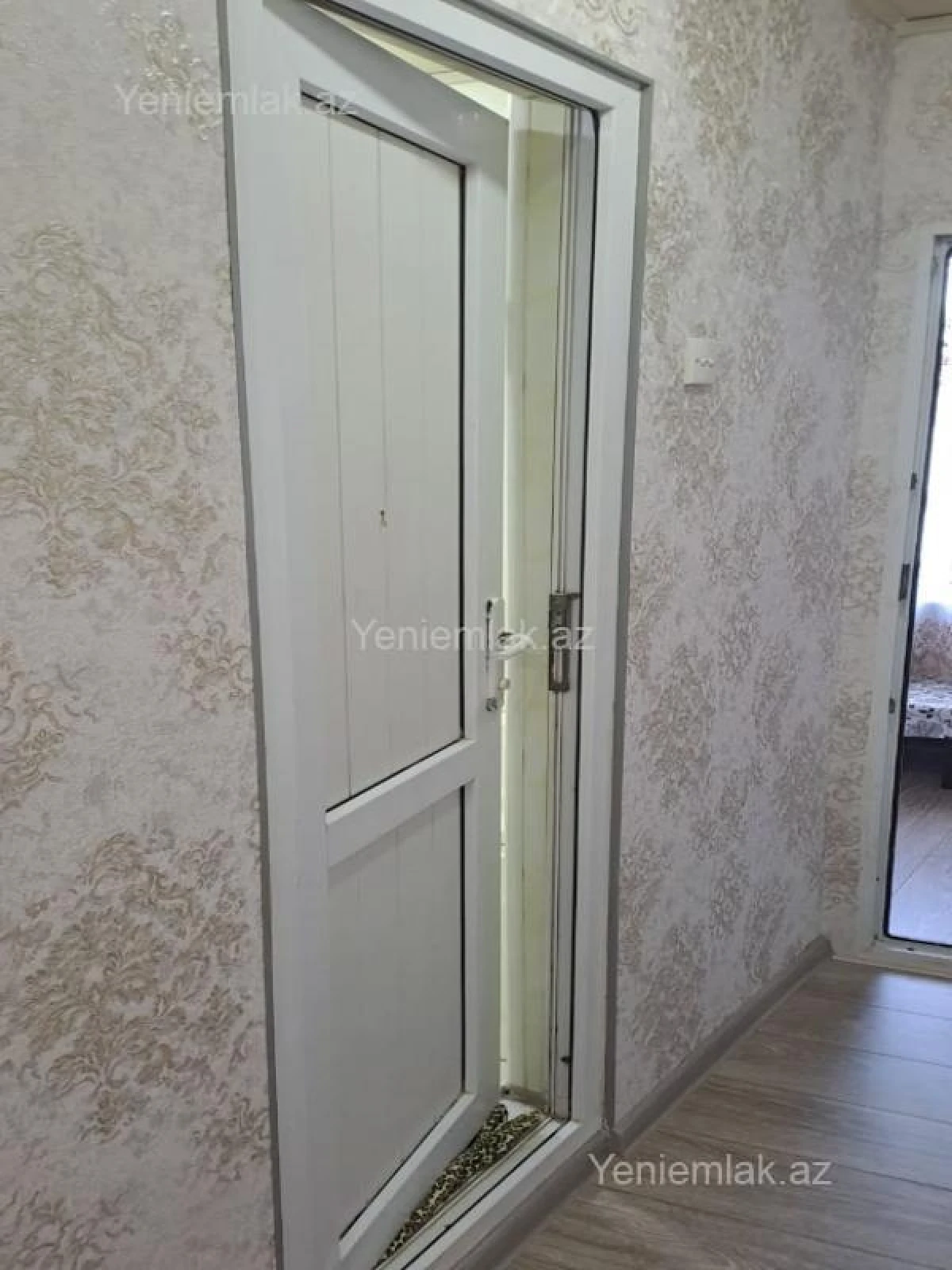 Satılır 1 otaqlı köhnə tikili 33 m²