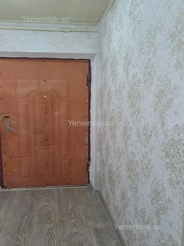 Satılır 1 otaqlı köhnə tikili 33 m²