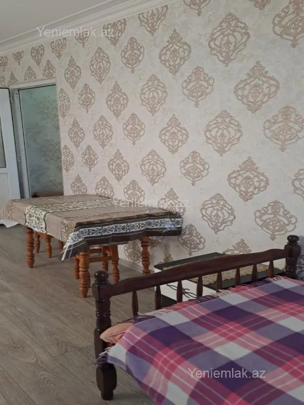 Satılır 1 otaqlı köhnə tikili 33 m²