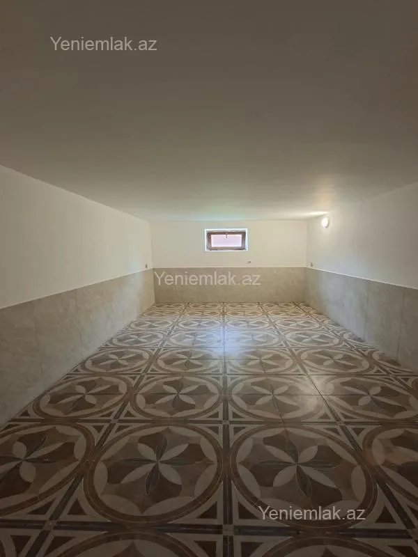 Satılır 8 otaqlı həyət evi 380 m²